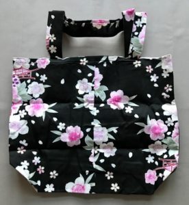 Japansk bæredygtig taske med lyserød blomster