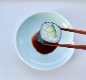 Celadon soyaskål og sushi