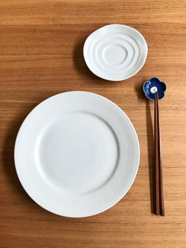 Hvid og blå sushi sæt